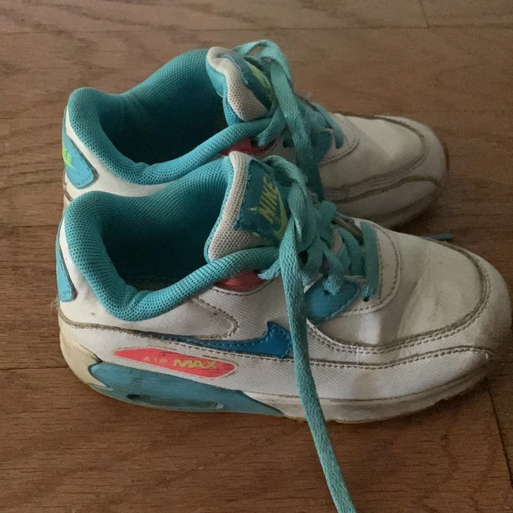 Nike Air Max Youth shoe size 10C‎